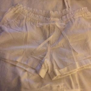 Linen Old Navy white shorts size 6